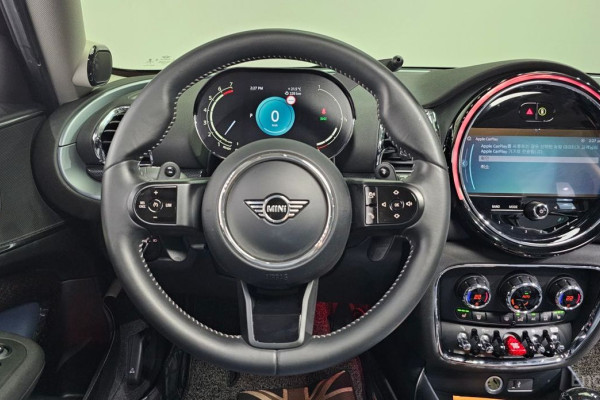 2022 Mini Clubman с пробегом 41 035 км