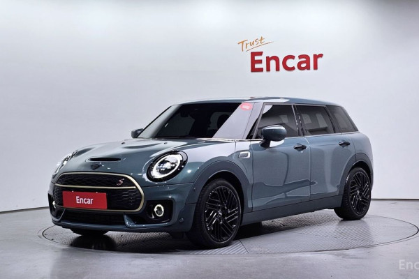 2022 Mini Clubman с пробегом 18 237 км