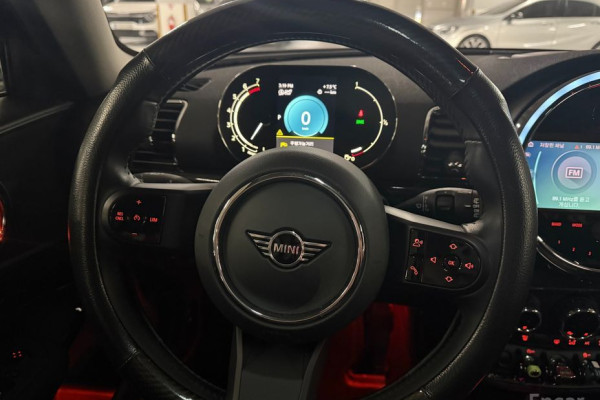 2022 Mini Clubman с пробегом 38 954 км