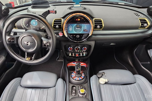 2022 Mini Clubman с пробегом 18 237 км