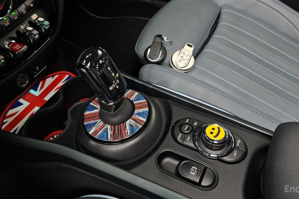 2022 Mini Clubman с пробегом 18 237 км