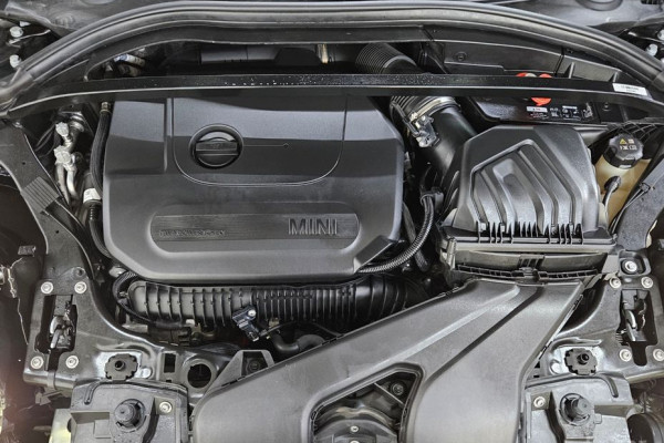 2023 Mini Clubman с пробегом 54 433 км