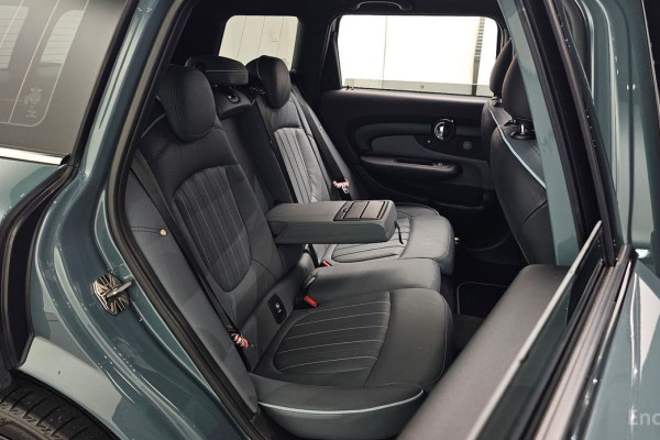 2022 Mini Clubman с пробегом 18 237 км