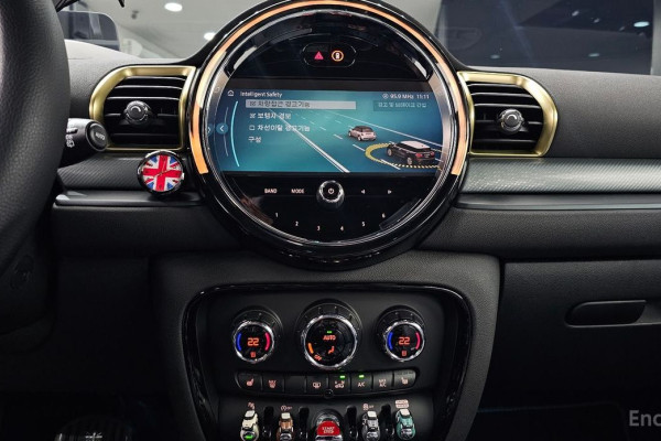 2022 Mini Clubman с пробегом 18 237 км