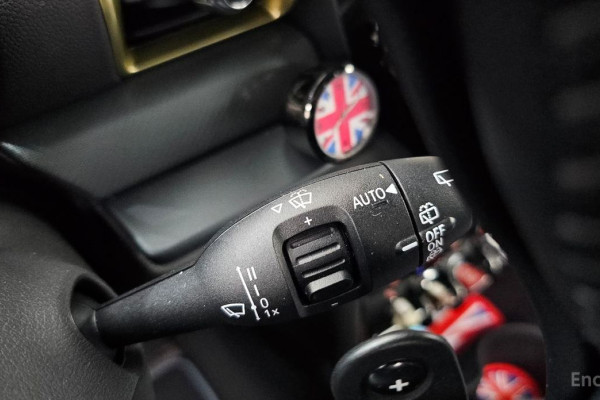 2022 Mini Clubman с пробегом 18 237 км