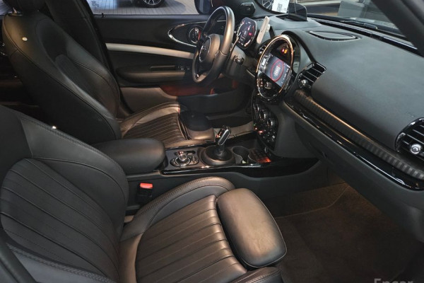 2023 Mini Clubman с пробегом 54 433 км