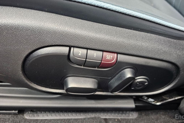 2022 Mini Clubman с пробегом 18 237 км