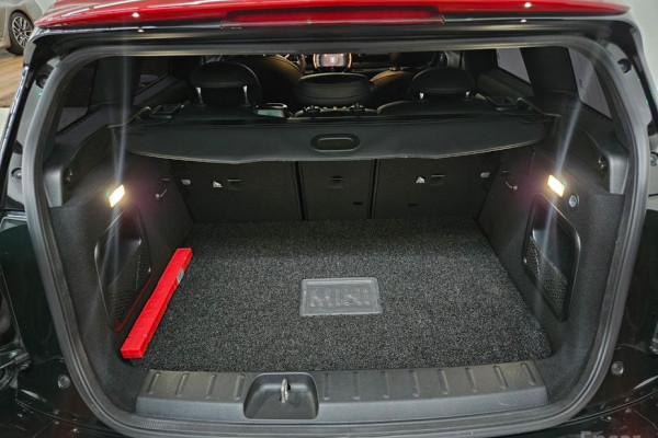 2023 Mini Clubman с пробегом 54 433 км