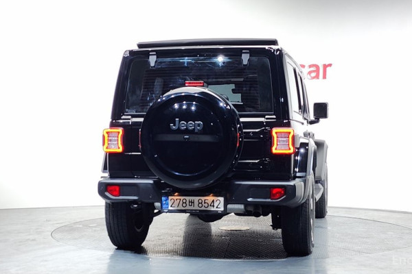 2022 Jeep Wrangler с пробегом 27 369 км