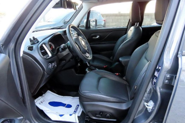 2022 Jeep Renegade с пробегом 13 300 км