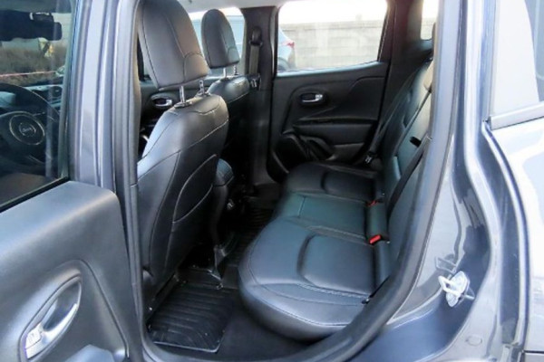 2022 Jeep Renegade с пробегом 13 300 км