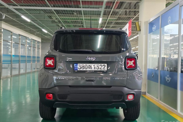 2022 Jeep Renegade с пробегом 7 089 км