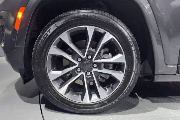 2022 Jeep Cherokee с пробегом 34 571 км