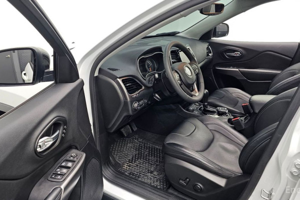 2022 Jeep Cherokee с пробегом 34 011 км