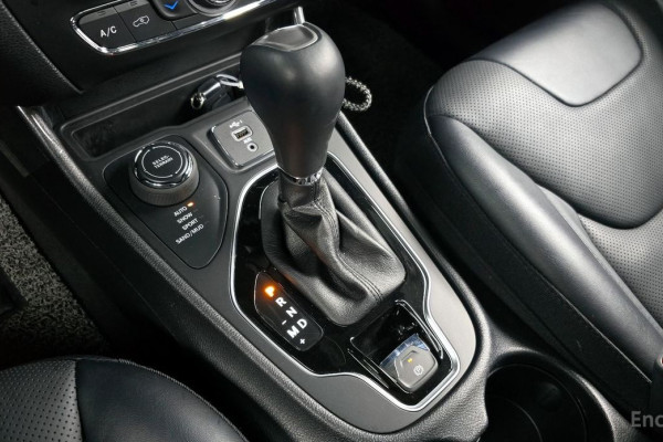 2022 Jeep Cherokee с пробегом 23 770 км