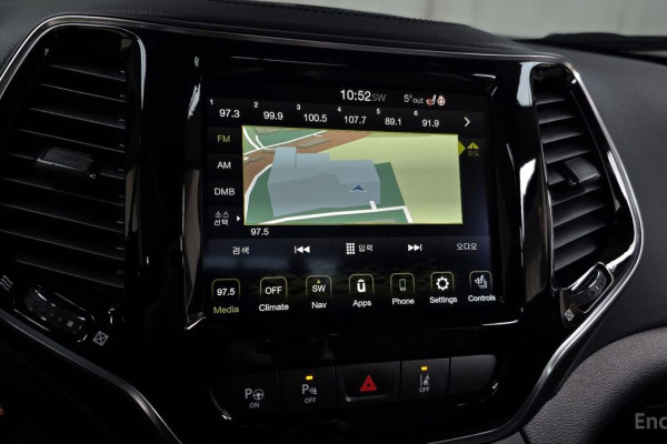 2022 Jeep Cherokee с пробегом 23 770 км