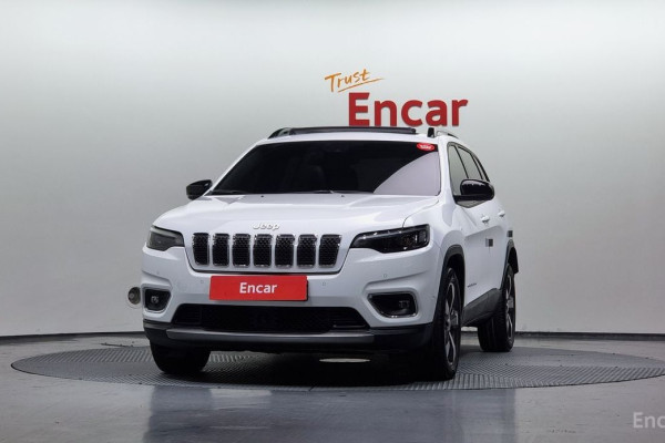 2022 Jeep Cherokee с пробегом 18 323 км