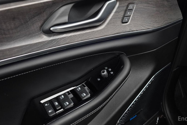 2022 Jeep Cherokee с пробегом 27 793 км