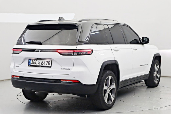 2023 Jeep Cherokee с пробегом 48 198 км
