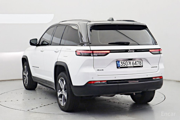 2023 Jeep Cherokee с пробегом 48 198 км