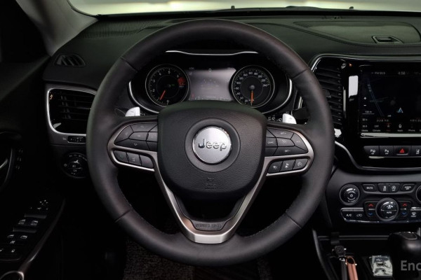 2022 Jeep Cherokee с пробегом 18 323 км