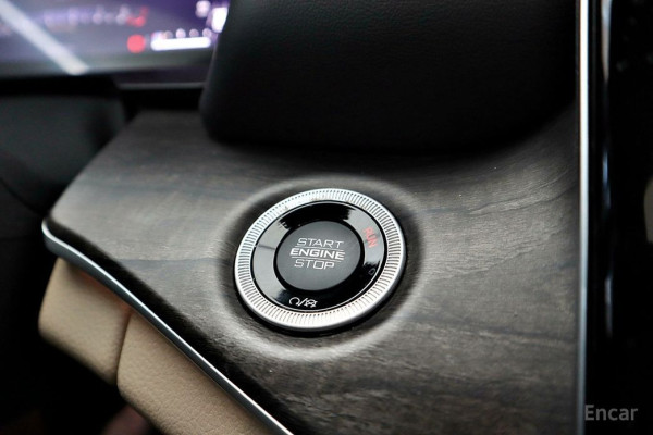 2023 Jeep Cherokee с пробегом 48 198 км