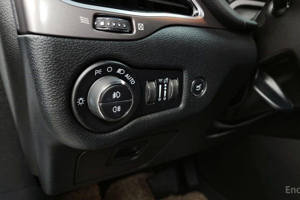 2022 Jeep Cherokee с пробегом 102 399 км