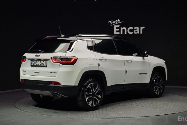 2022 Jeep Compass с пробегом 9 787 км