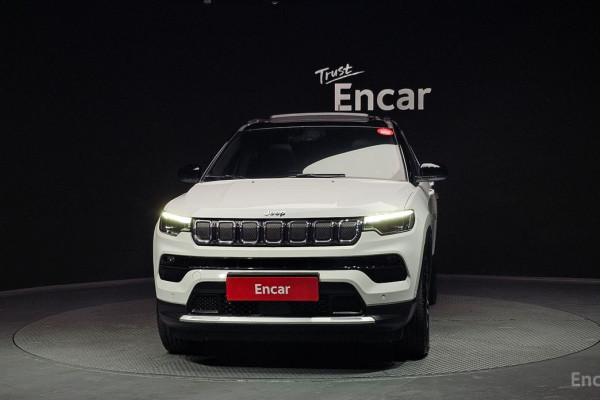 2022 Jeep Compass с пробегом 9 787 км