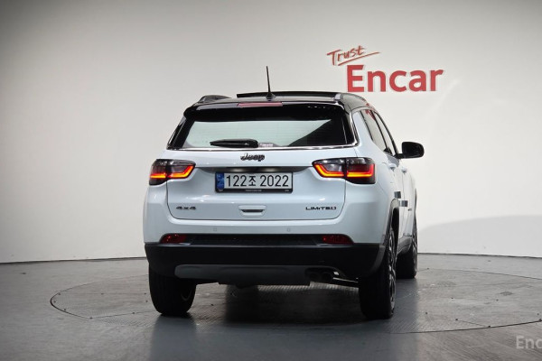 2022 Jeep Compass с пробегом 25 893 км