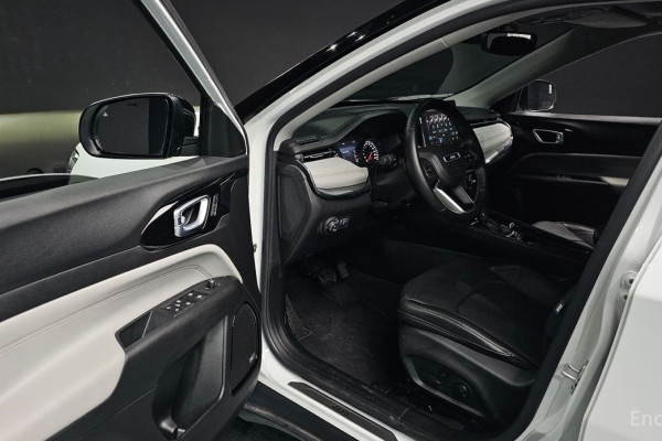 2022 Jeep Compass с пробегом 9 787 км