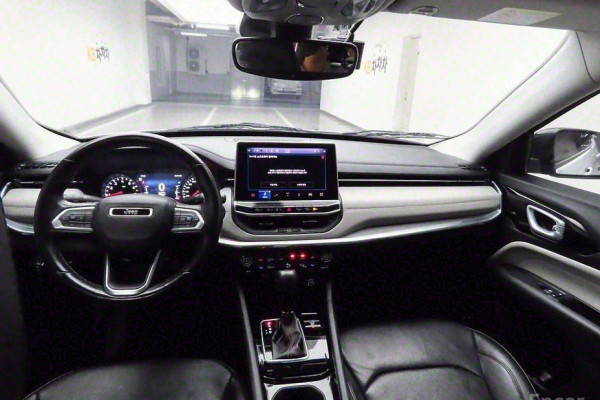 2022 Jeep Compass с пробегом 63 760 км