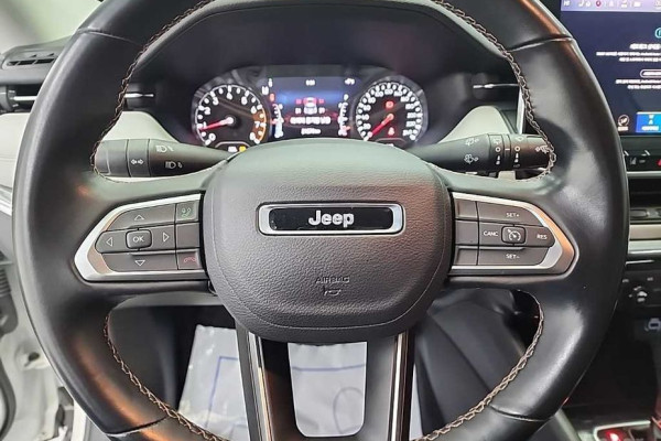 2022 Jeep Compass с пробегом 21 556 км