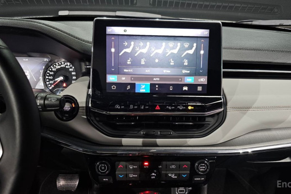 2022 Jeep Compass с пробегом 9 787 км