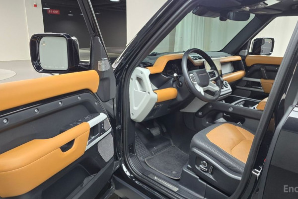 2023 Land Rover Defender с пробегом 33 675 км