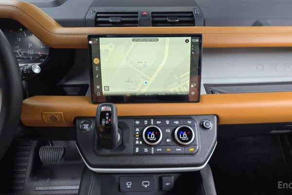 2023 Land Rover Defender с пробегом 33 675 км