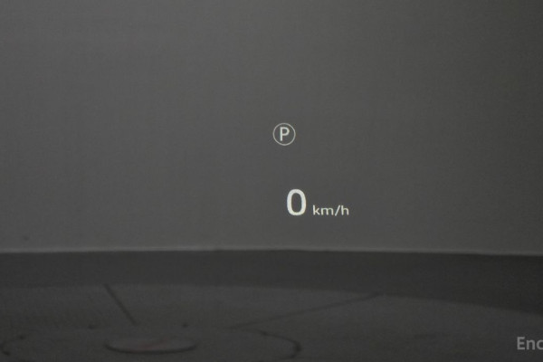 2023 Land Rover Defender с пробегом 33 675 км