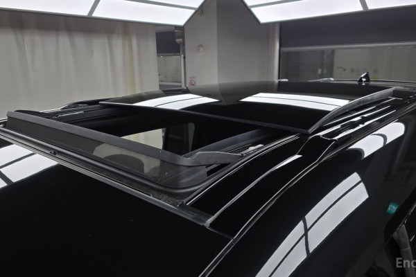 2023 Land Rover Defender с пробегом 33 675 км