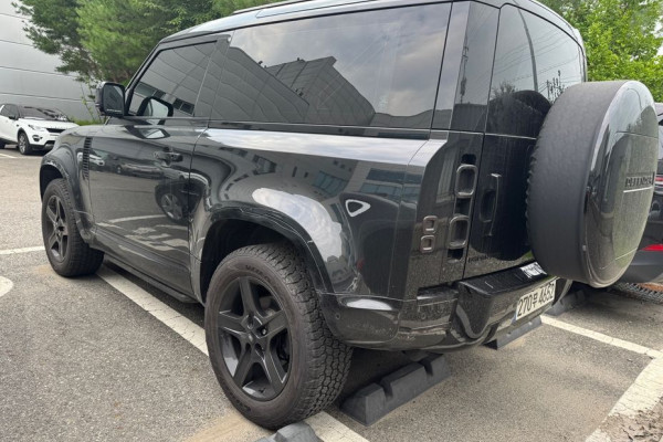 2023 Land Rover Defender с пробегом 28 000 км