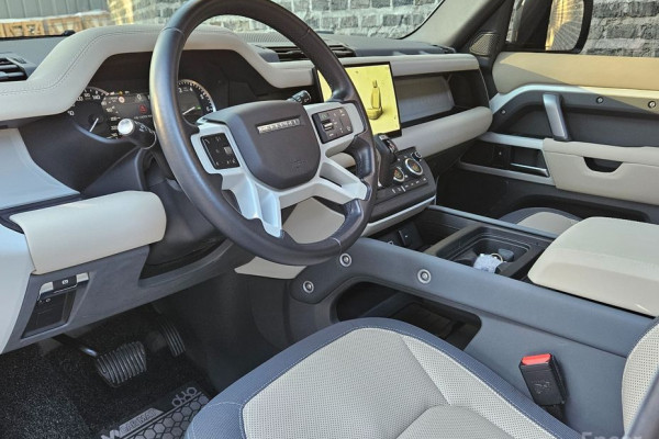 2022 Land Rover Defender с пробегом 39 300 км