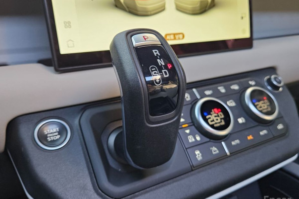 2022 Land Rover Defender с пробегом 39 300 км