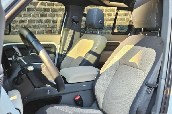 2022 Land Rover Defender с пробегом 39 300 км