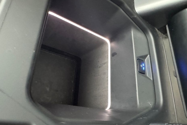 2023 Land Rover Defender с пробегом 28 000 км