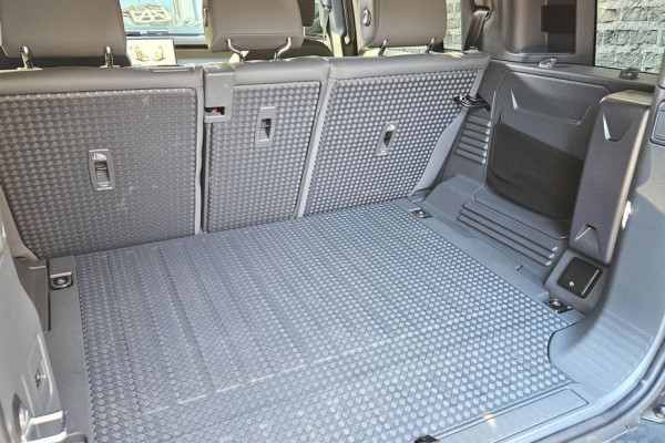 2022 Land Rover Defender с пробегом 39 300 км