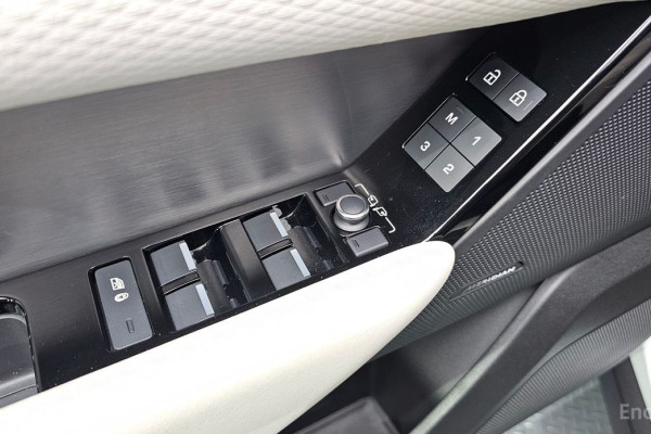 2023 Land Rover Range Rover Velar с пробегом 66 900 км