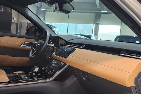 2022 Land Rover Range Rover Velar с пробегом 38 264 км