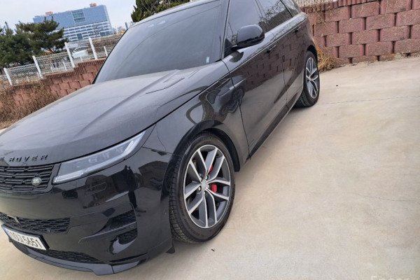 2023 Land Rover Range Rover Sport с пробегом 42 900 км