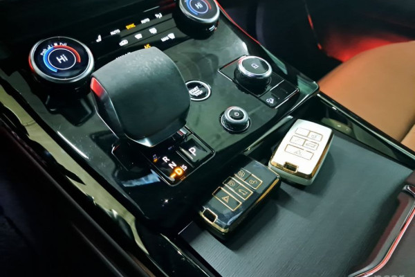 2023 Land Rover Range Rover Sport с пробегом 42 900 км