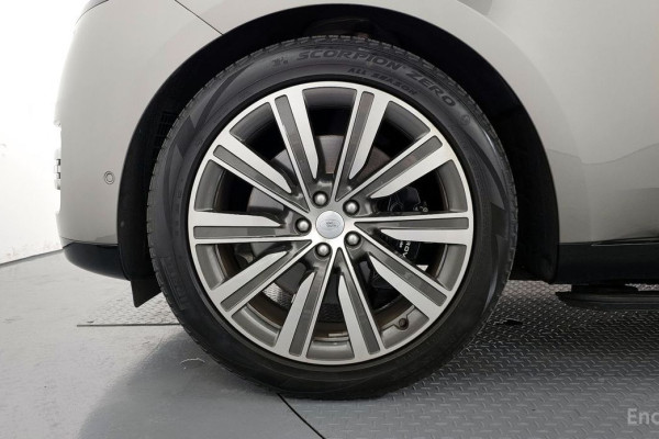 2023 Land Rover Range Rover с пробегом 32 389 км