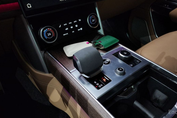 2023 Land Rover Range Rover с пробегом 24 477 км